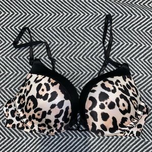 Victoria’s Secret miraculous bra 32A